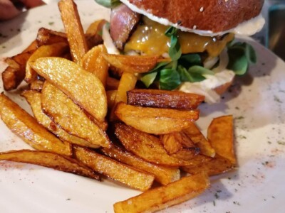 Hamburger s hranolky